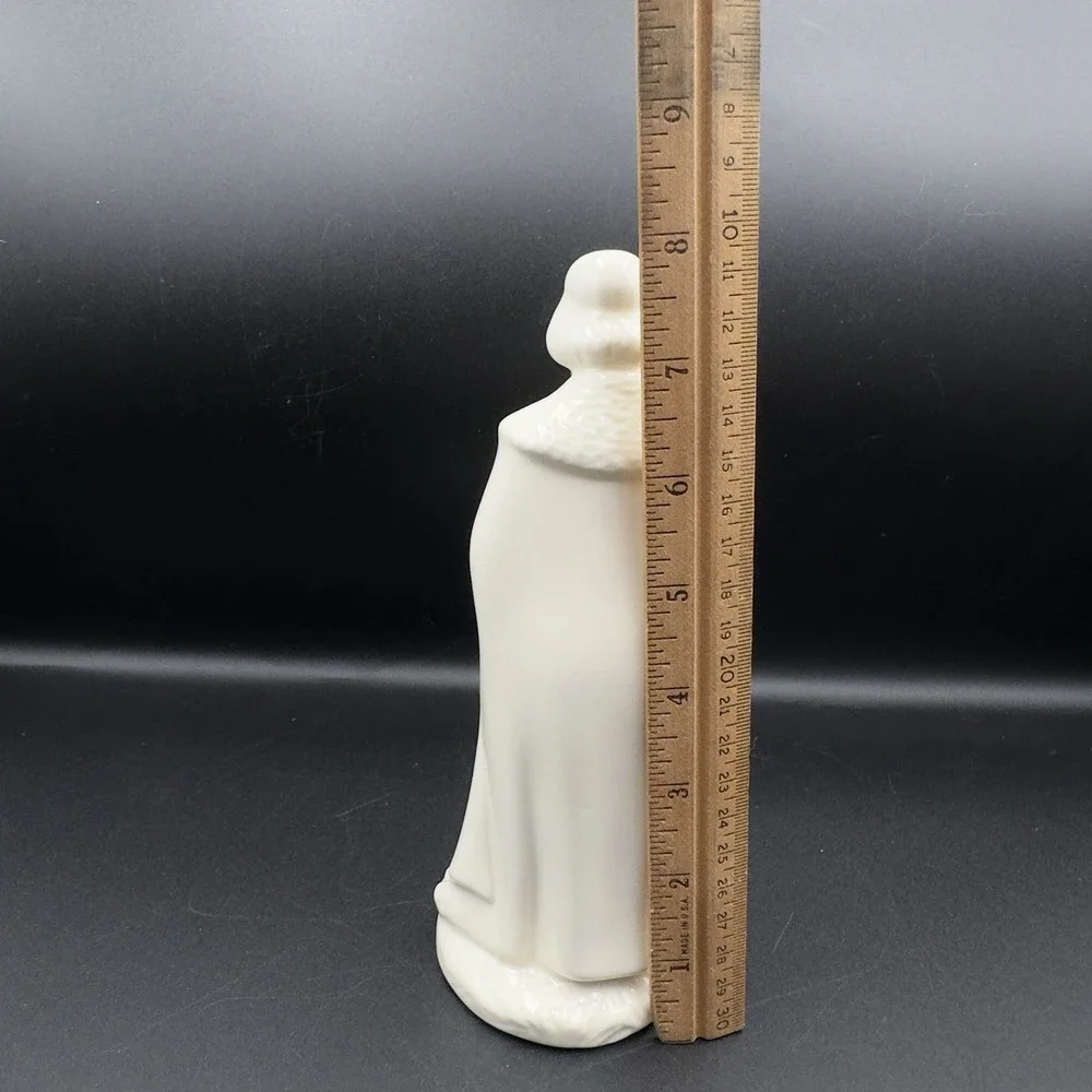 HOLLAND MOLD Vintage 1966 Nativity Tall King Wise Man with Box,‎ Glazed White